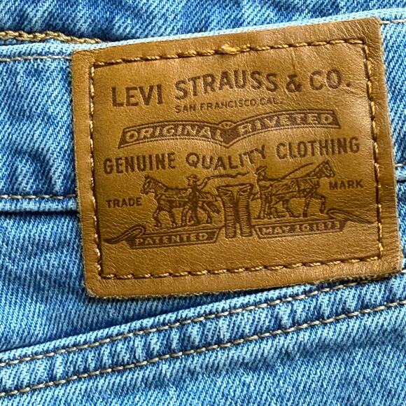 LEVIS Premium Ribcage Shorts Size 30 Big E Super High Rise Classic With Raw Hem - Picture 8 of 12